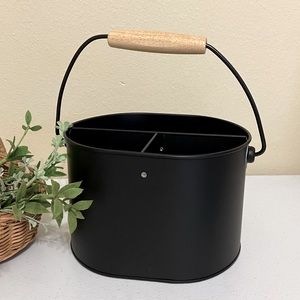 Farmhouse Metal Utensil Caddy